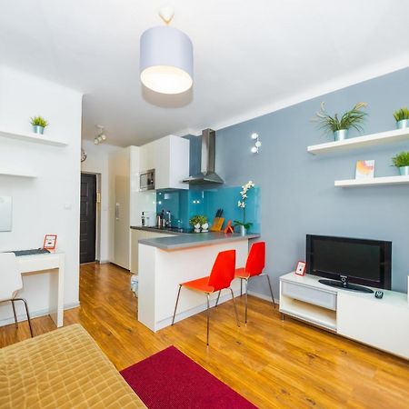 Cozy Studio Next To The Metro And City Center วอร์ซอ ภายนอก รูปภาพ