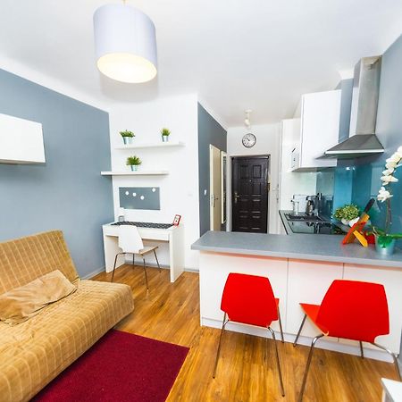 Cozy Studio Next To The Metro And City Center วอร์ซอ ภายนอก รูปภาพ