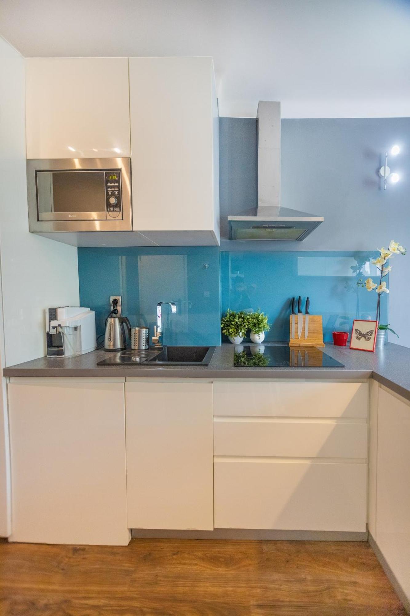 Cozy Studio Next To The Metro And City Center วอร์ซอ ภายนอก รูปภาพ